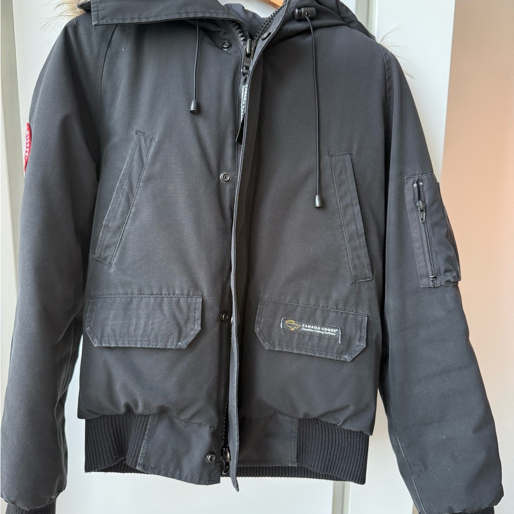 Canada Goose Black Puffer Jacket (Kid’s size but first Small Woman)